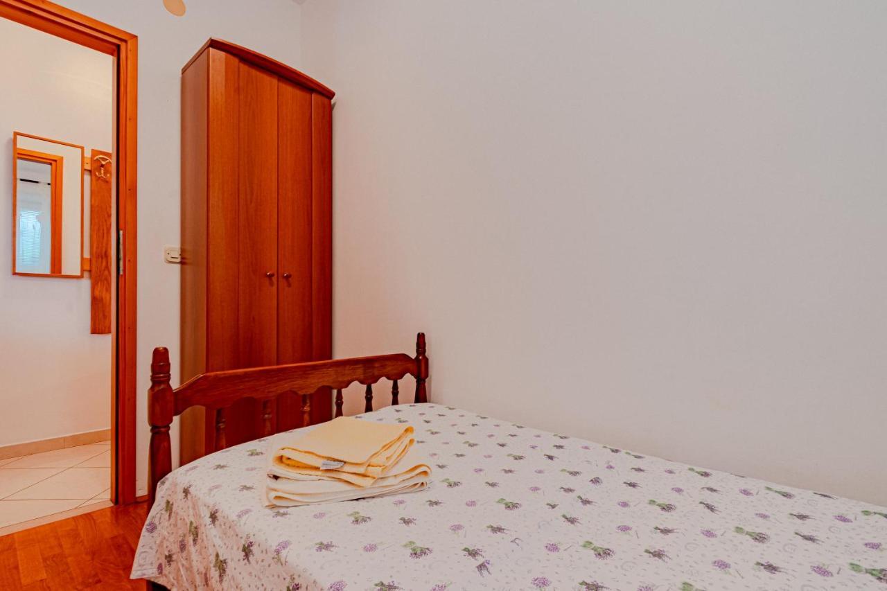 Apartment Ruzica Zrnovo Luaran gambar