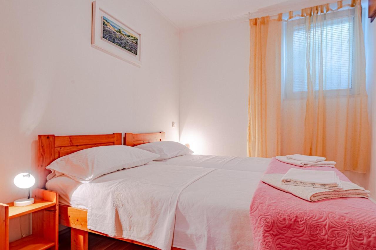 Apartment Ruzica Zrnovo Luaran gambar