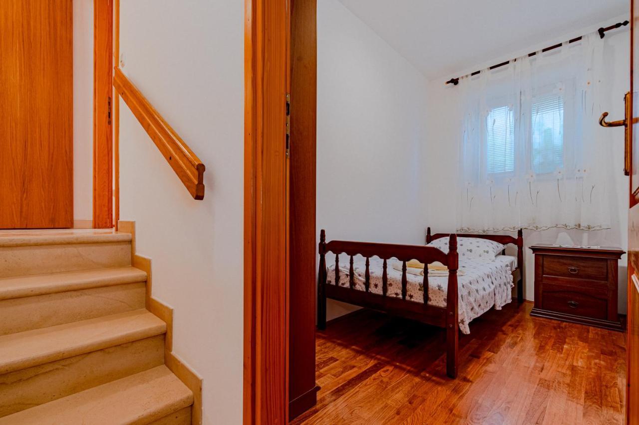 Apartment Ruzica Zrnovo Luaran gambar