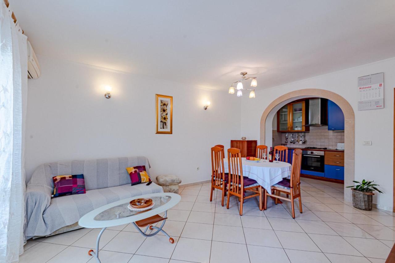 Apartment Ruzica Zrnovo Luaran gambar