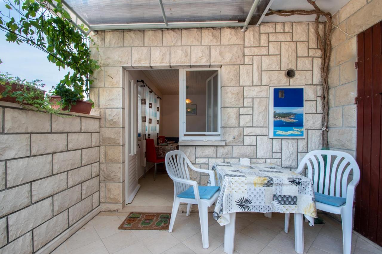 Apartment Ruzica Zrnovo Luaran gambar