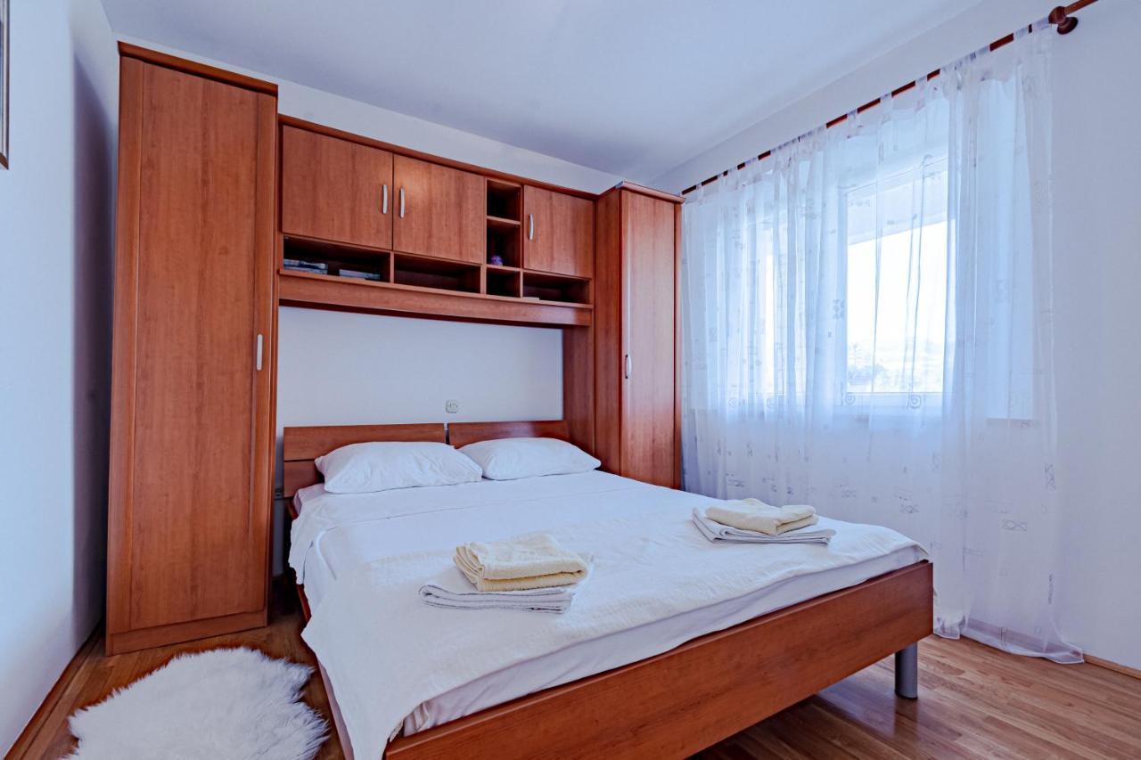 Apartment Ruzica Zrnovo Luaran gambar